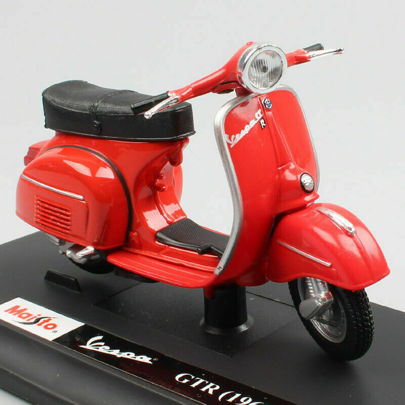 Maisto Toys 1:18 Vespa GTR (1968) Red