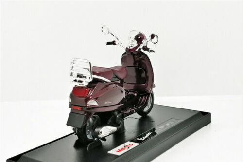 Maisto Toys 1:18 Vespa LXV (2013) Red