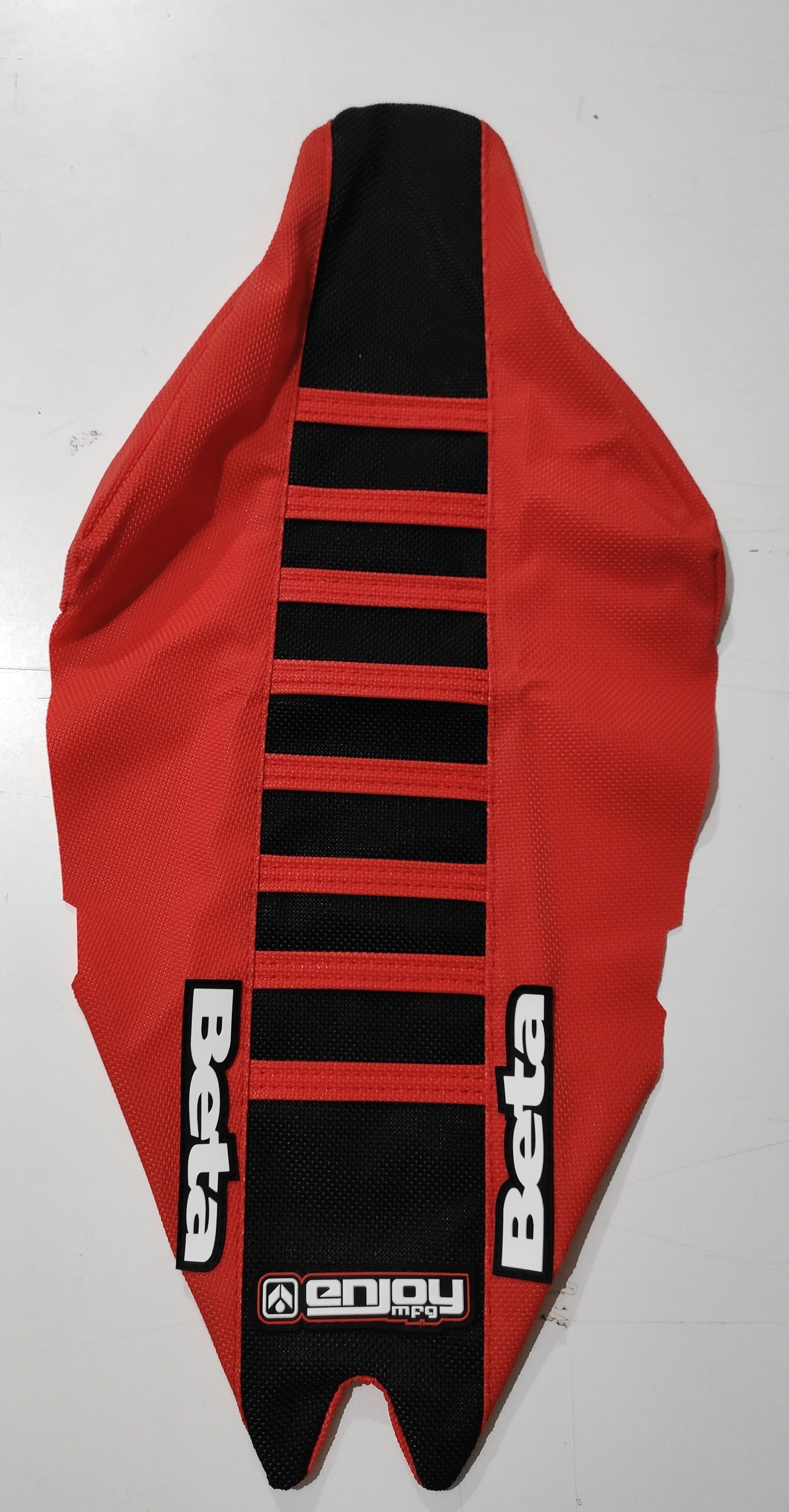 Enjoy Manufacturing Beta Seat Cover RR 2020 - 2023 Ribbed Logo, Red / Black / Red - motocross4u